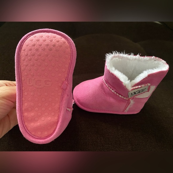 UGG infant boots, worn once - Picture 4 of 4